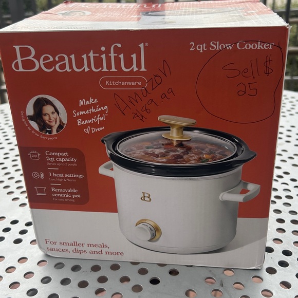 Beautiful Kitchenware White Slow Cooker - Picture 1 of 1